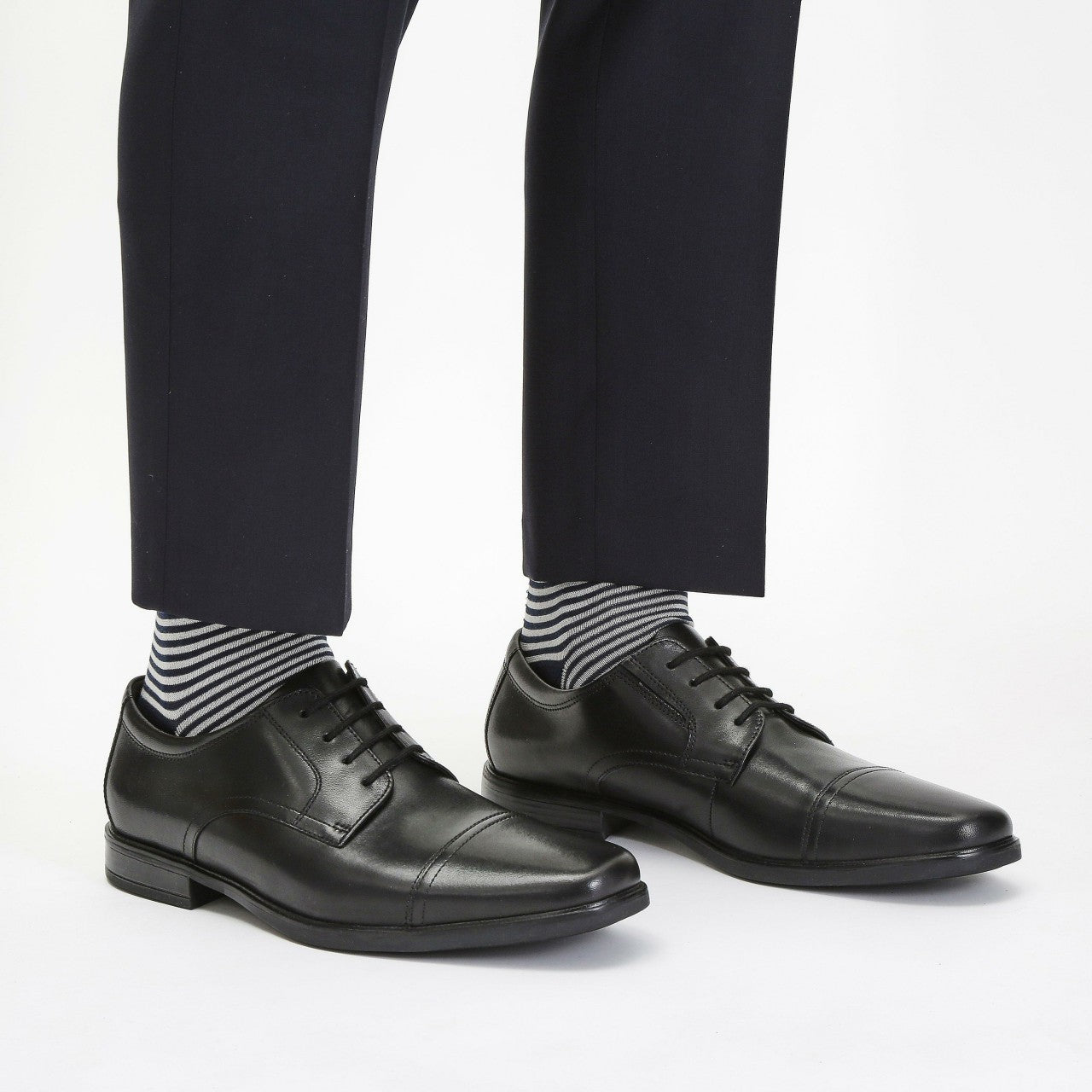 Howard Cap Black Leather | Clarks