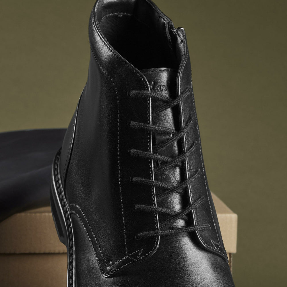 Aldwin Cap Black Leather | Clarks