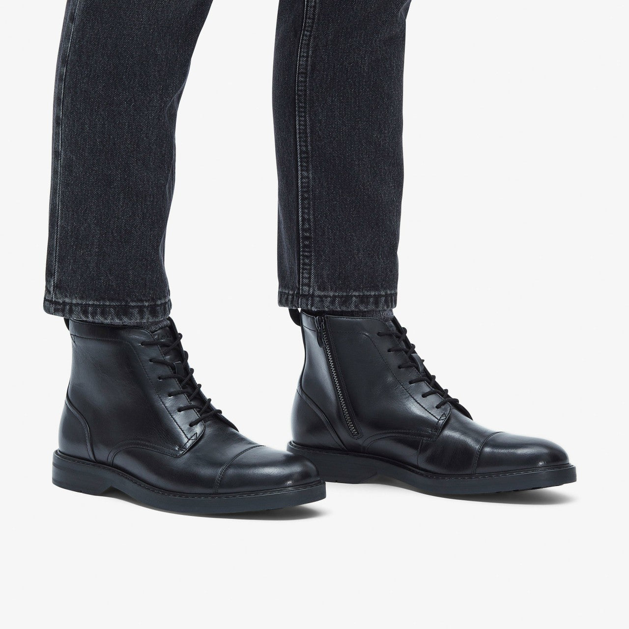 Aldwin Cap Black Leather | Clarks