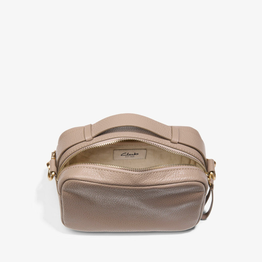 Camera Cross Pebble Leather | Clarks